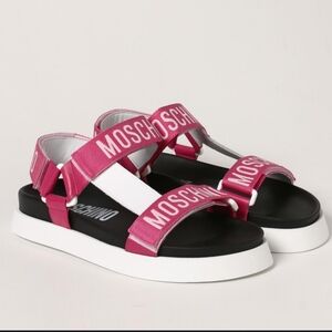 NWB Moschino Sandals